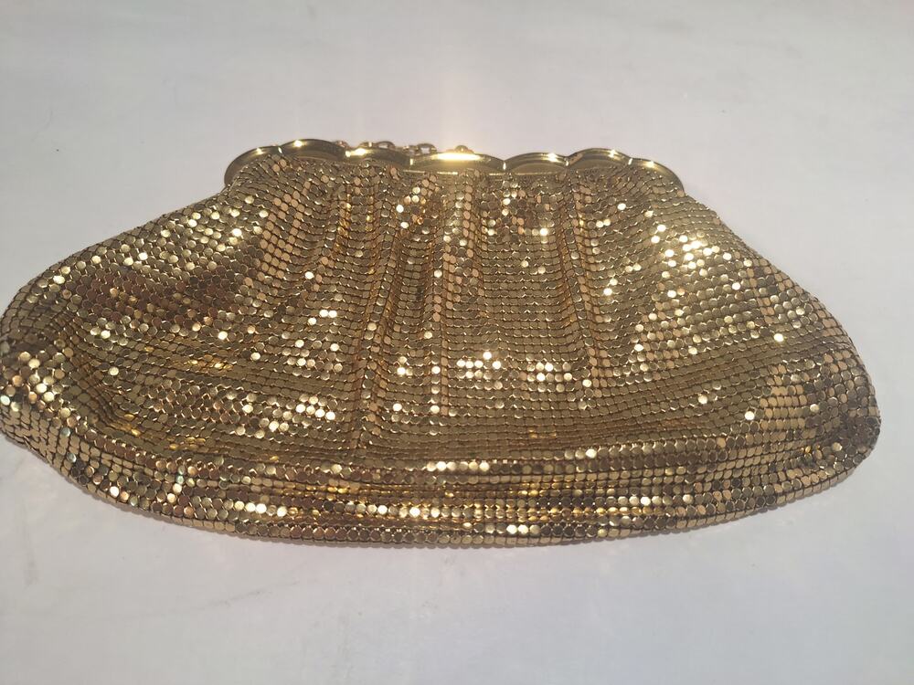 Mid Century Whiting & Davis 2924 Gold Mesh Kiss Lock Purse Mirror Bag USA- Clean
